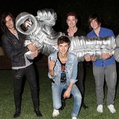 Hot Chelle Rae - List pictures