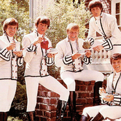 Paul Revere And The Raiders - List pictures