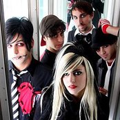 Stitched Up Heart - List pictures