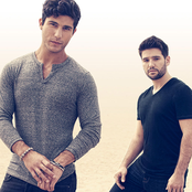 Dan + Shay - List pictures