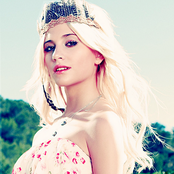 Pixie Lott - List pictures