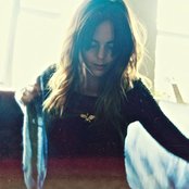 I Break Horses - List pictures