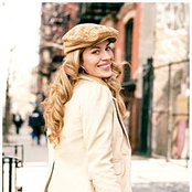 Lola - List pictures