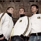 House Rockerz - List pictures