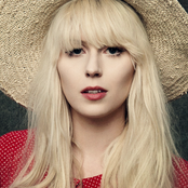 Amanda Jenssen - List pictures