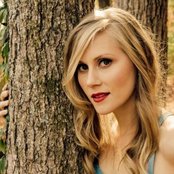 Nora Jane Struthers - List pictures