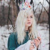 Holly Henry - List pictures