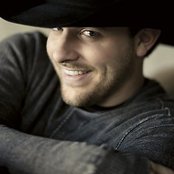 Chris Young - List pictures
