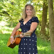 Donna Hughes - List pictures