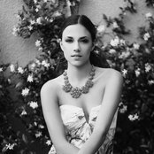 Jana Kramer - List pictures