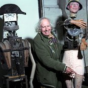 Bruce Lacey - List pictures