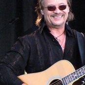 Travis Tritt - List pictures