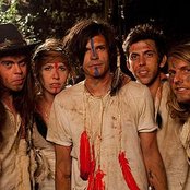 Grouplove - List pictures