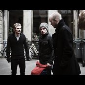 A Friend In London - List pictures