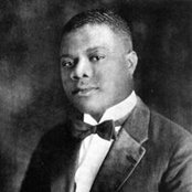 Lou Armstrong - List pictures