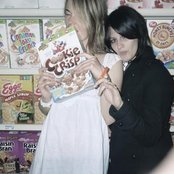 Uh Huh Her - List pictures