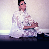 Phlo Finister - List pictures