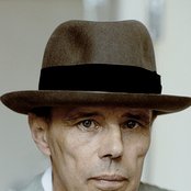 Joseph Beuys - List pictures