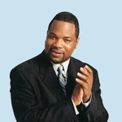 Pastor Hezekiah Walker - List pictures