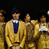 Mariana's Trench - List pictures