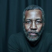 Donald Brown - List pictures