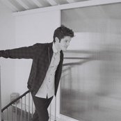 Iwan Rheon - List pictures