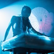 Hana - List pictures