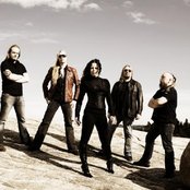 Lullacry - List pictures