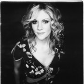 Natalie Macmaster - List pictures