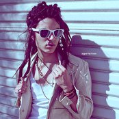 Samuel Larsen - List pictures