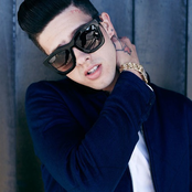 T. Mills - List pictures