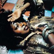 Angie Stone - List pictures