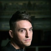 Akos - List pictures