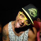 Sky Blu - List pictures