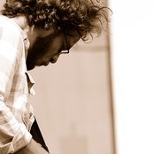 Amos Lee - List pictures