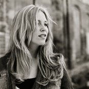 Stephanie Smith - List pictures