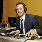 Matt Giraud - List pictures