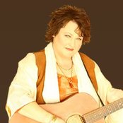 Dale Ann Bradley - List pictures