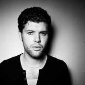 Daniel Merriweather - List pictures