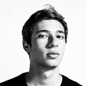 Flume - List pictures