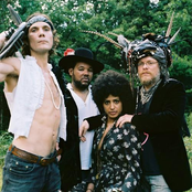 The Duke & The King - List pictures