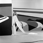 Mina - List pictures