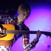 Jenny Hval - List pictures