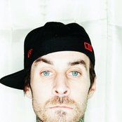 Travis Barker - List pictures