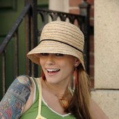 Megan Joy - List pictures