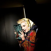 Agyness Deyn - List pictures