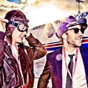 Flight Facilities - List pictures