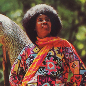 Alice Coltrane - List pictures