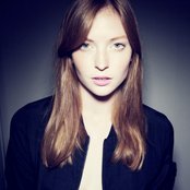 Faye - List pictures