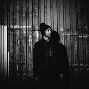 Handsome Ghost - List pictures